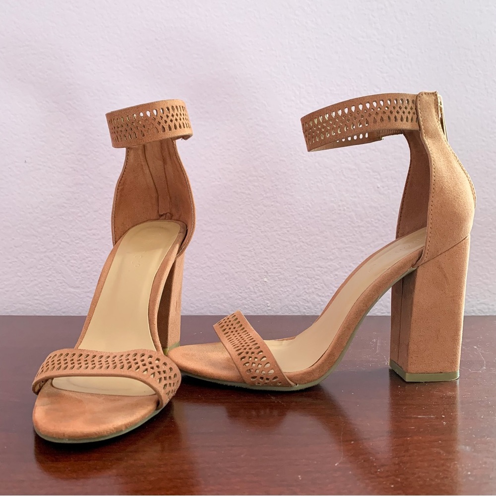 Size 6 open toed heel